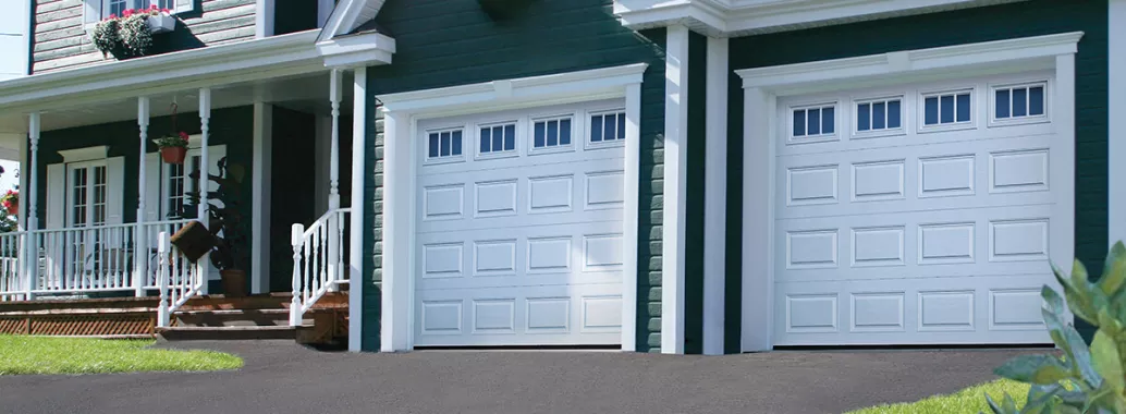 Classic CC, 9’ x 7’, Ice White, windows with Richmond Inserts