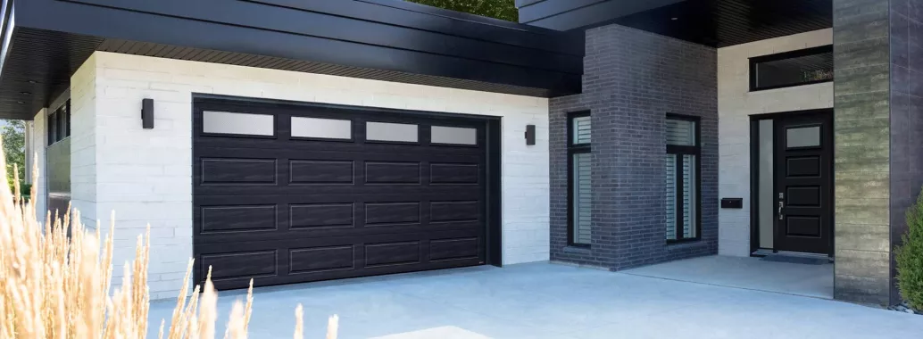Standard+ Shaker-Modern XL, 16’ x 8’, Black, Soft windows / Coordinated with Soho entry door with Soft glass from Novatech’s Shaker Collection